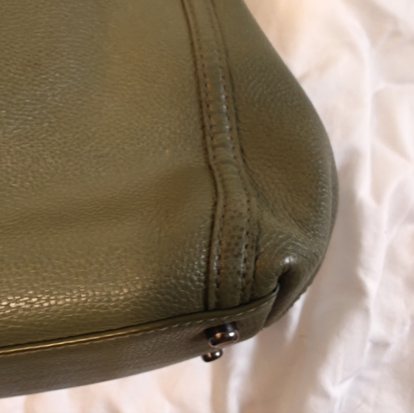 Excluded from Promotion- Coach Edie Turnlock - Picture 6 of 13